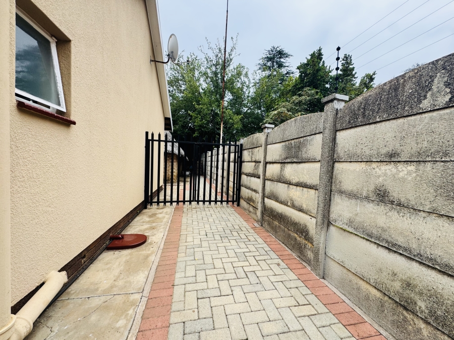 4 Bedroom Property for Sale in La Hoff North West